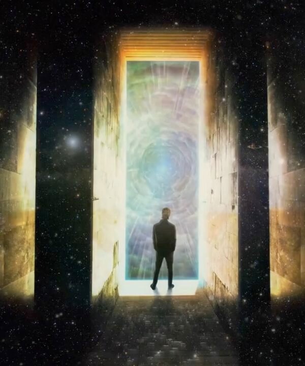 Encontré un Portal Oculto al Año 2048